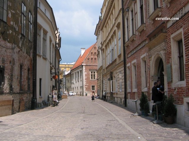 krakow_old_town.jpg