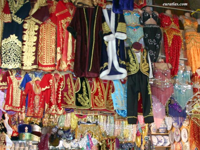 grand_bazaar_costumes.jpg