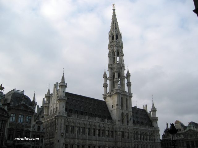 hotel_de_ville_beffroi.jpg