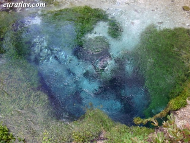 Click to download the The Blue Eye Spring, 80 meters depth