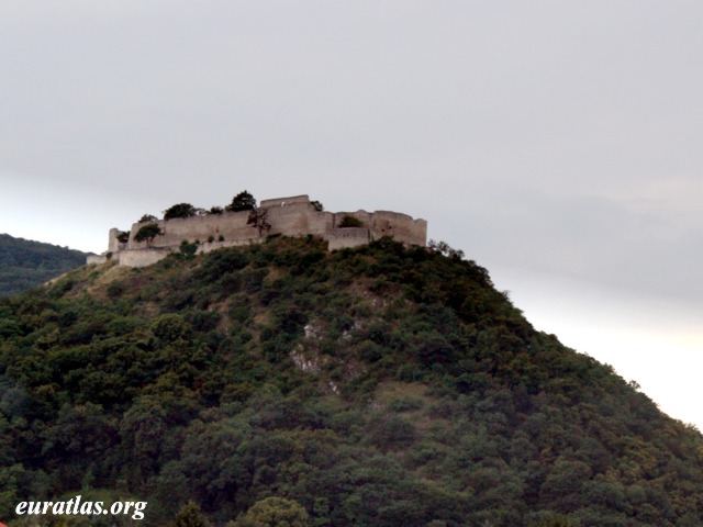 hainburg_castle.jpg