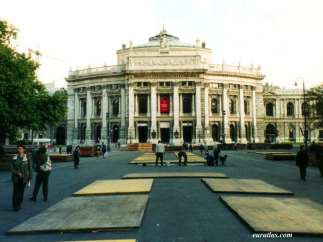 vienna_building.jpg