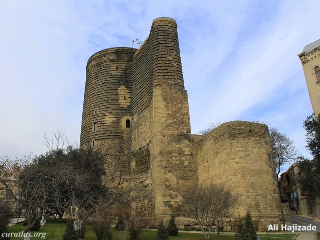 baku_maiden_tower.jpg