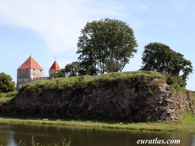 saaremaa_castle.jpg