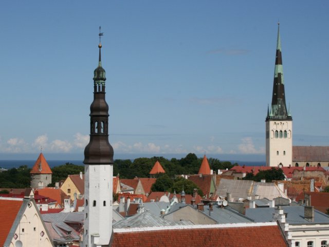 tallinn_roofs.jpg