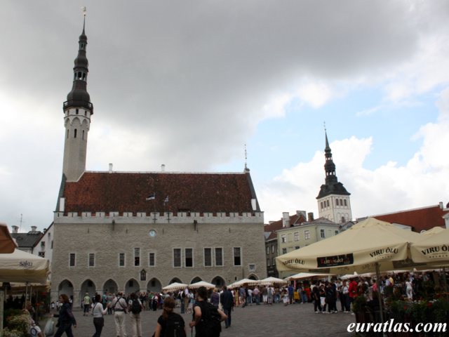 tallinn_town_hall.jpg