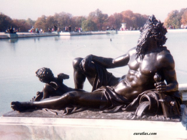 paris_versailles_neptune.jpg