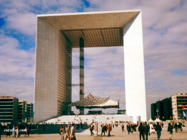 paris_grande_arche_1.jpg