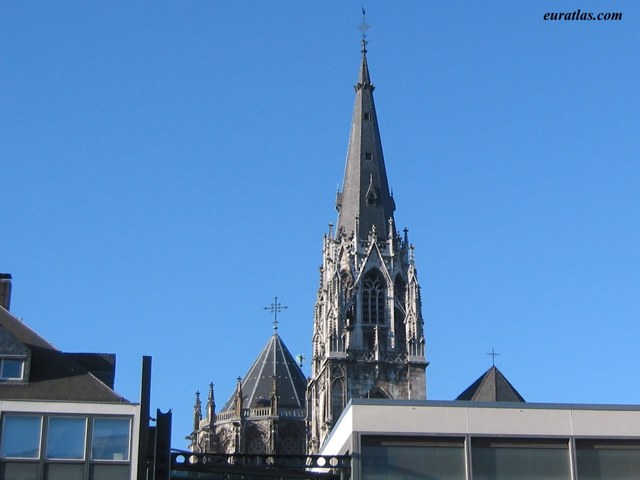 aachen_holy_chapel.jpg