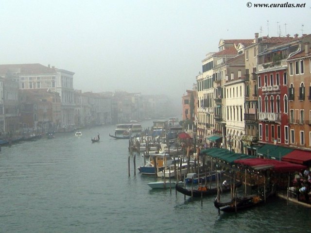 venice_canale.jpg