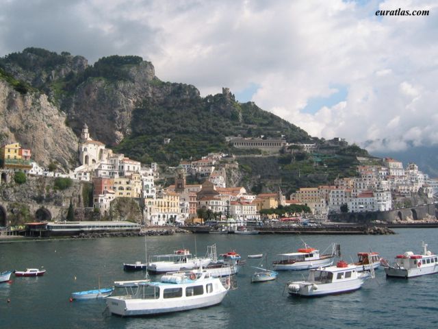 amalfi_centre.jpg