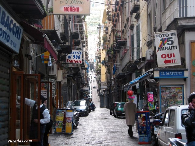 naples_street.jpg