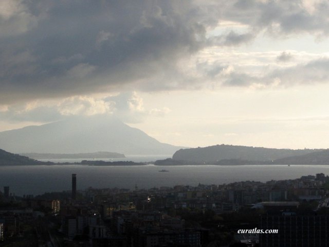 pozzuoli_procida_ischia.jpg