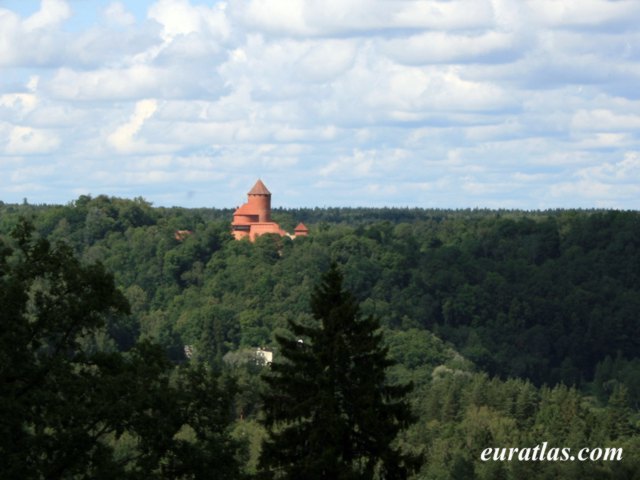 turaida_castle.jpg