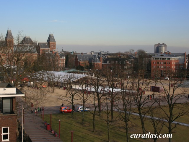 amsterdam_museumplein.jpg