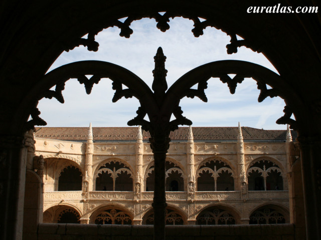 belem_jeronimo_cloister.jpg