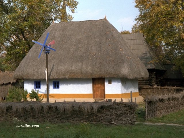 wallachian_cottage.jpg