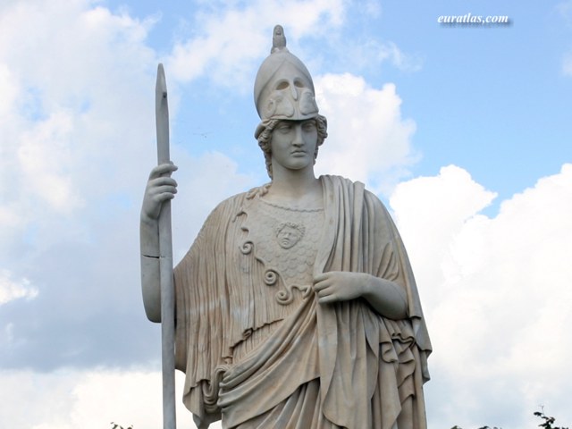 peterhof_statue_of_athena.jpg