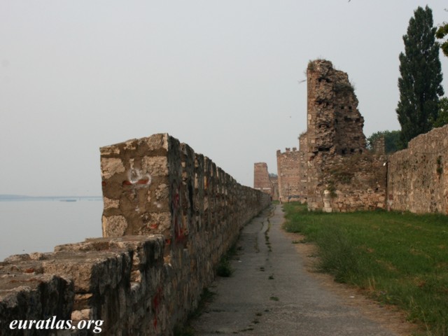 smederevo_fortress_2.jpg