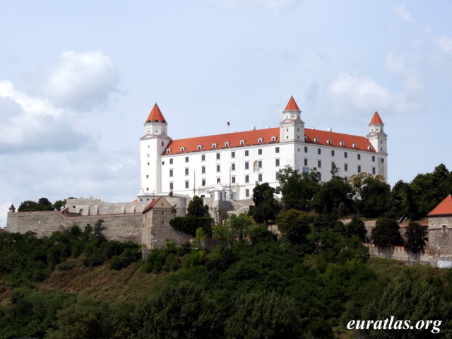 bratislava_castle.jpg