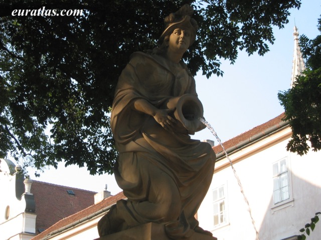 bratislava_fountain.jpg