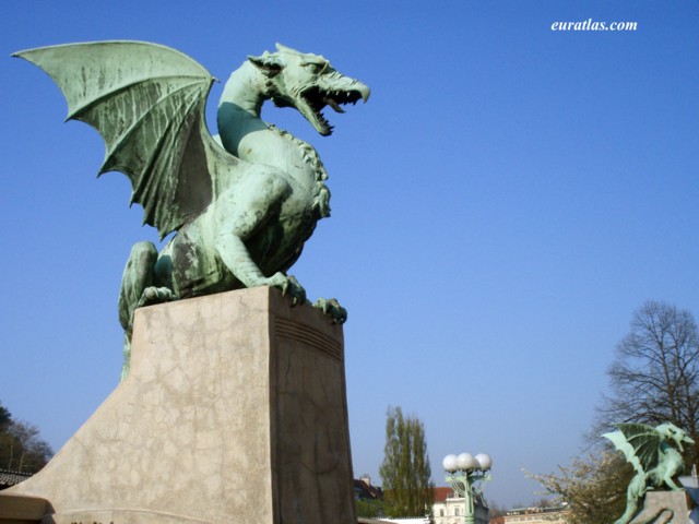 ljubljana_dragons.jpg