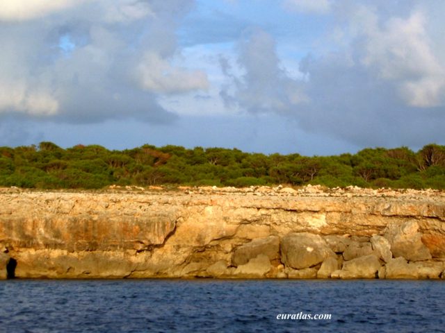 balearic_minorca_coast.jpg