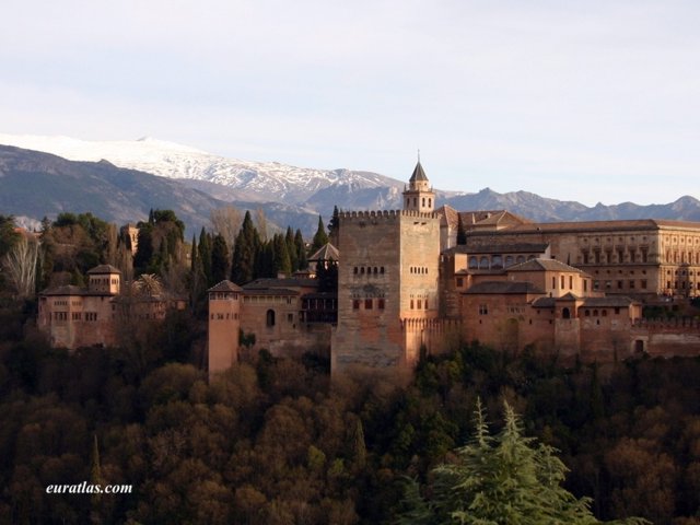 granada_alhambra_sierra.jpg