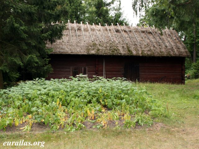 smaland_wooden_house.jpg