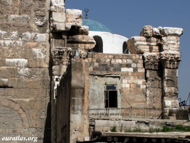 damascus_mosque_spolia.jpg