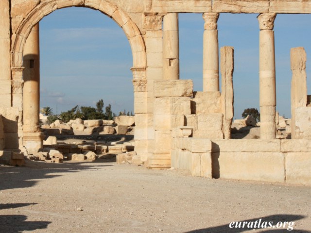 palmyra_theatre_gate.jpg