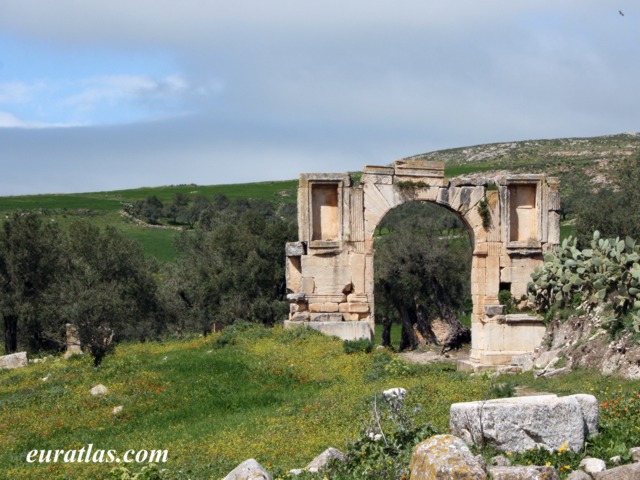 dougga_arch.jpg