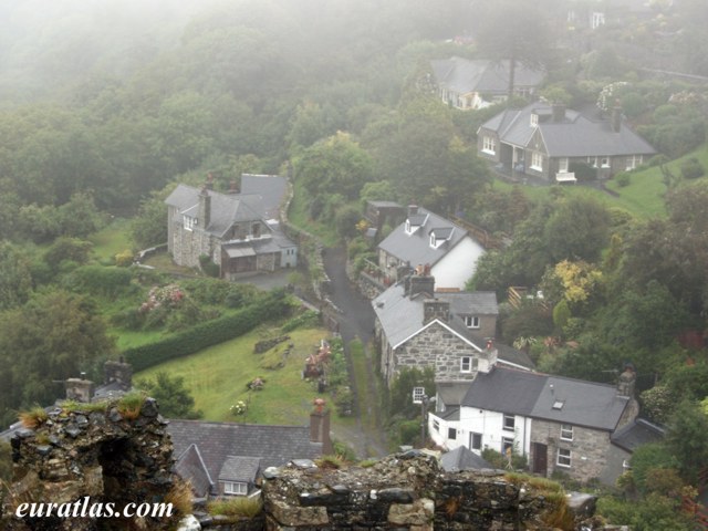 harlech_houses.jpg